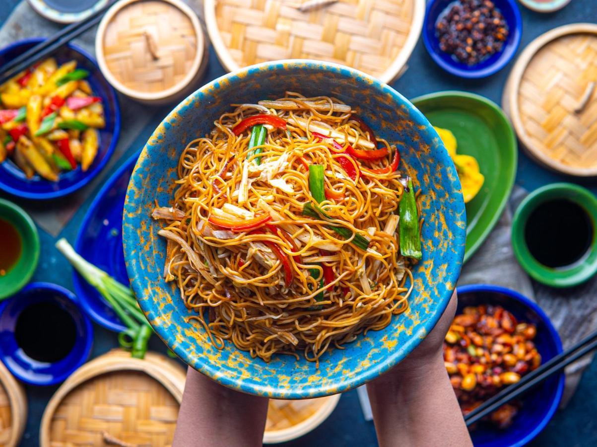 Hyatt Place Jaipur Malviya Nagar Exterior foto A bowl of chow mein